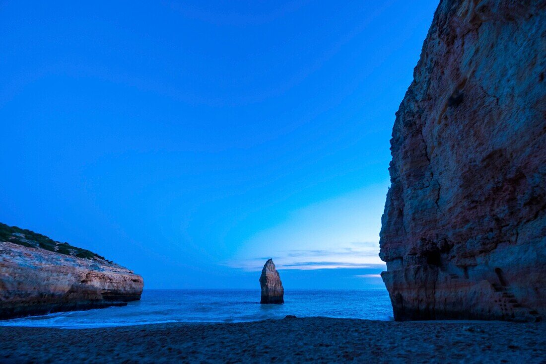 Portugal, Algarve, Carvoeiro, Monolith