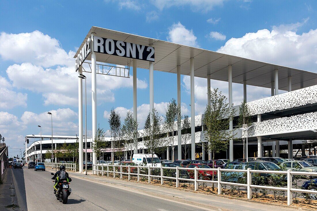 France, Seine Saint Denis, Rosny sous Bois, General de Gaulle Avenue, Rosny 2 Shopping Center