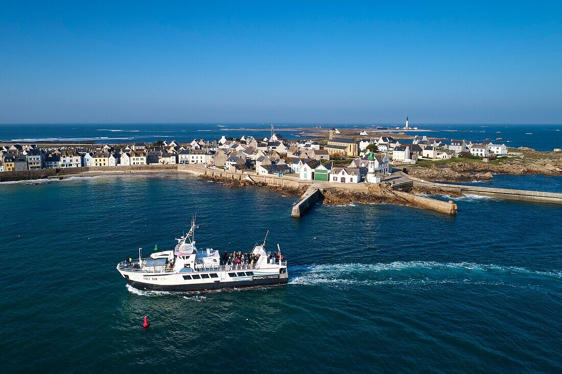 France, Finistere, Iroise Sea, Iles du Ponant, Parc Naturel Regional d'Armorique (Armorica Regional Natural Park), Ile de Sein, labelled Les Plus Beaux de France (The Most Beautiful Village of France), arrival of the Enez Sun ferry (aerial view)