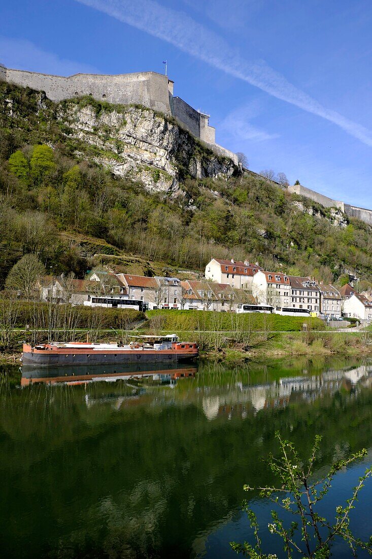 Frankreich, Doubs, Besancon, der Fluss Doubs, die Zitadelle, die zum Weltkulturerbe der UNESCO gehört