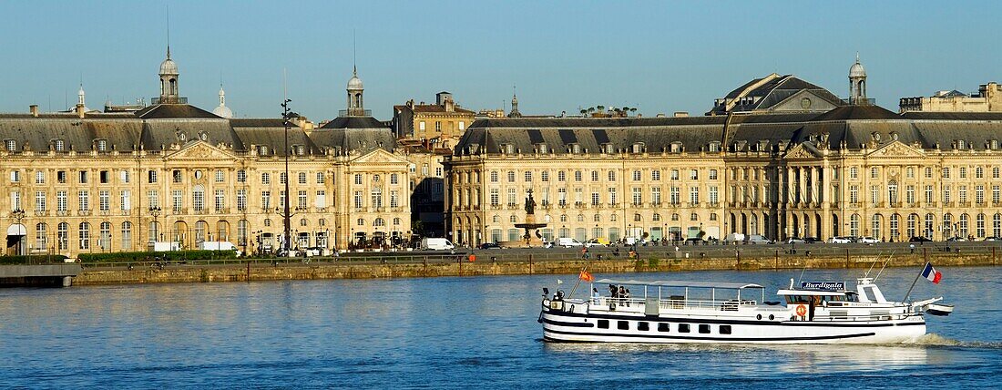 France, Gironde, Bordeaux, area listed as World Heritage by UNESCO, the banks of the Garonne river and the buildings of Bourse square