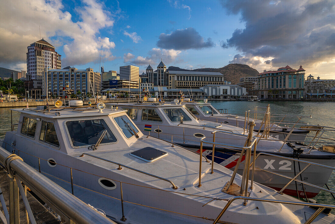 Blick auf die Caudan Waterfront in Port Louis, Port Louis, Mauritius, Indischer Ozean, Afrika