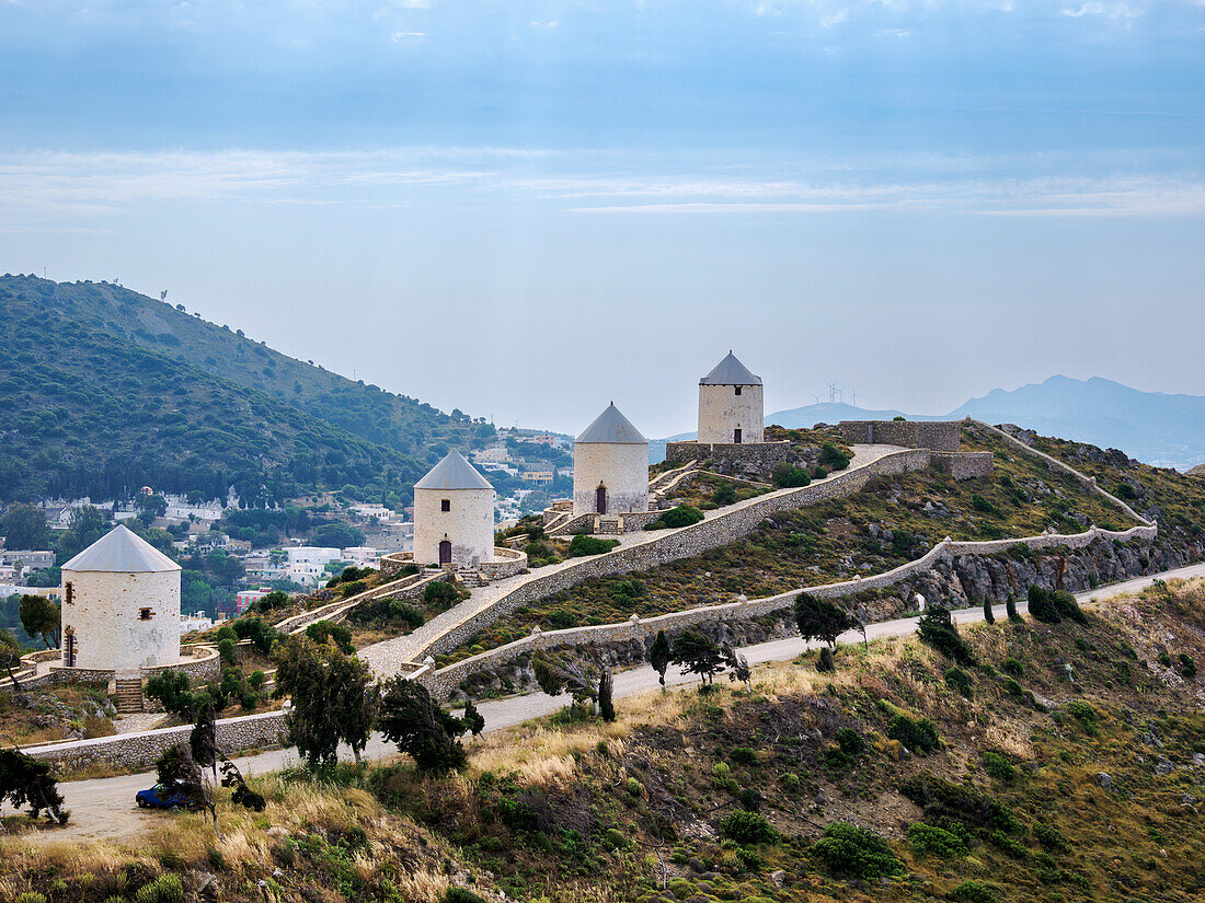 Windmühlen von Pandeli, Insel Leros, Dodekanes, Griechische Inseln, Griechenland, Europa