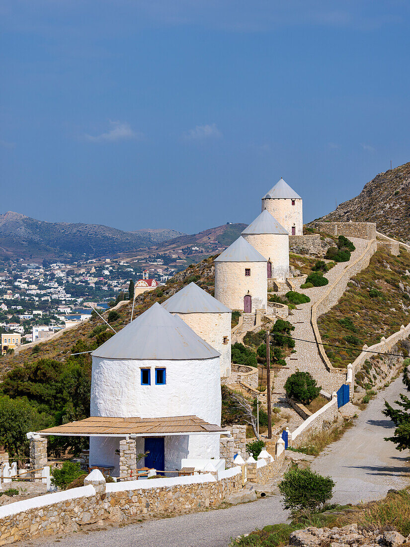 Windmühlen von Pandeli, Insel Leros, Dodekanes, Griechische Inseln, Griechenland, Europa