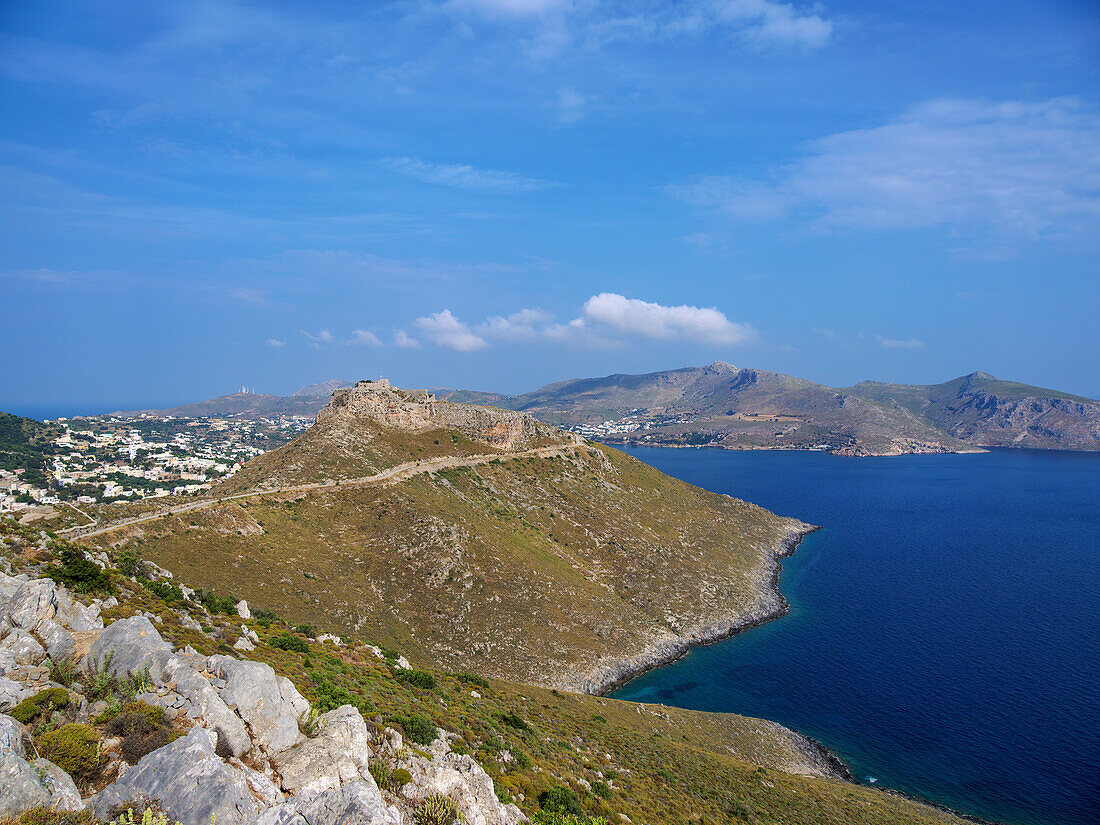 Blick auf die mittelalterliche Burg von Pandeli, Insel Leros, Dodekanes, Griechische Inseln, Griechenland, Europa