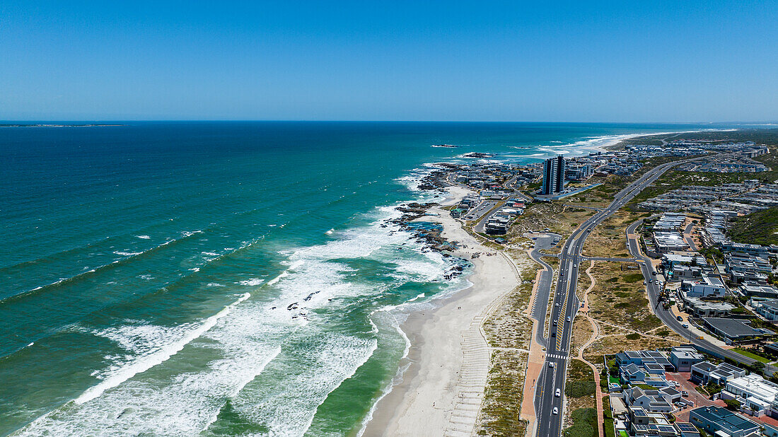 Luftaufnahme von Bloubergstrand Beach, Tafelbucht, Kapstadt, Südafrika, Afrika