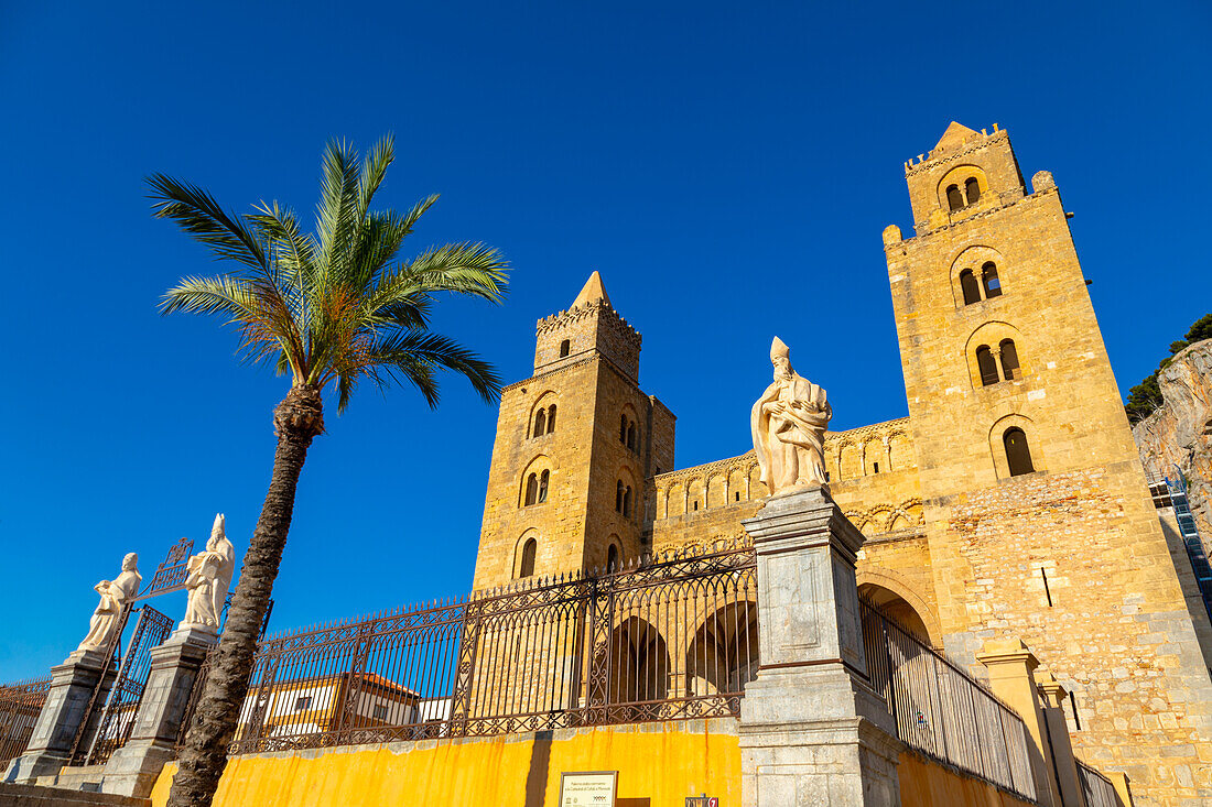 Kathedrale von Cefalu, römisch-katholische Basilika, normannischer Baustil, UNESCO-Welterbe, Provinz Palermo, Sizilien, Italien, Mittelmeer, Europa