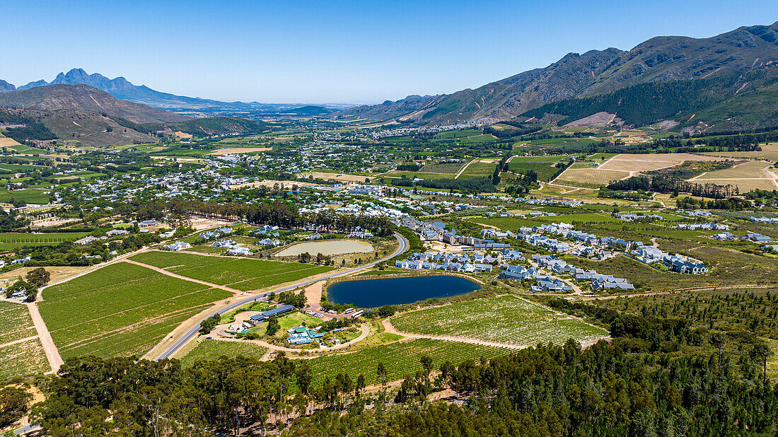 Luftaufnahme von Franschhoek, Weingebiet, Westliche Kap-Provinz, Südafrika, Afrika