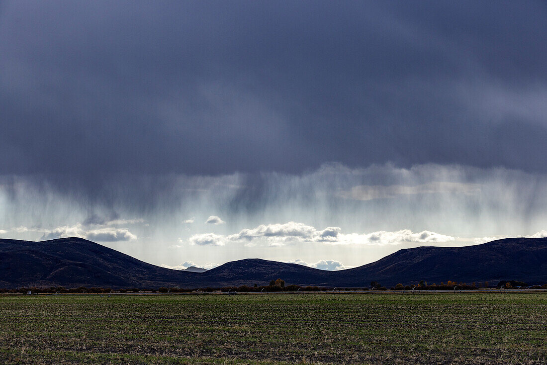 USA, Idaho, Bellevue, Ran und dramatische Wolken über der Landschaft