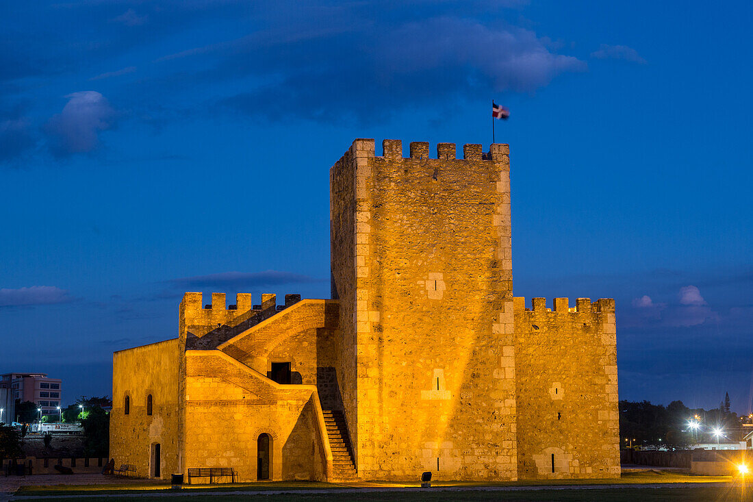 Die Festung Ozama, oder Fortaleza Ozama, in der Kolonialstadt Santo Domingo, Dominikanische Republik. Sie wurde 1505 n. Chr. fertiggestellt und war die erste europäische Festung auf dem amerikanischen Kontinent. UNESCO-Weltkulturerbe in der Kolonialstadt Santo Domingo.