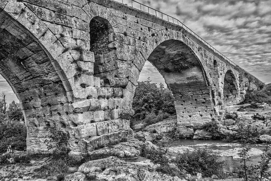 Pont Julien, Provence, France