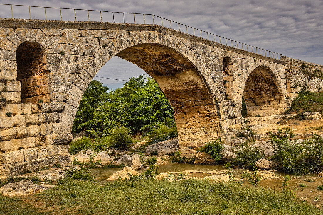 Pont Julien, Provence, France