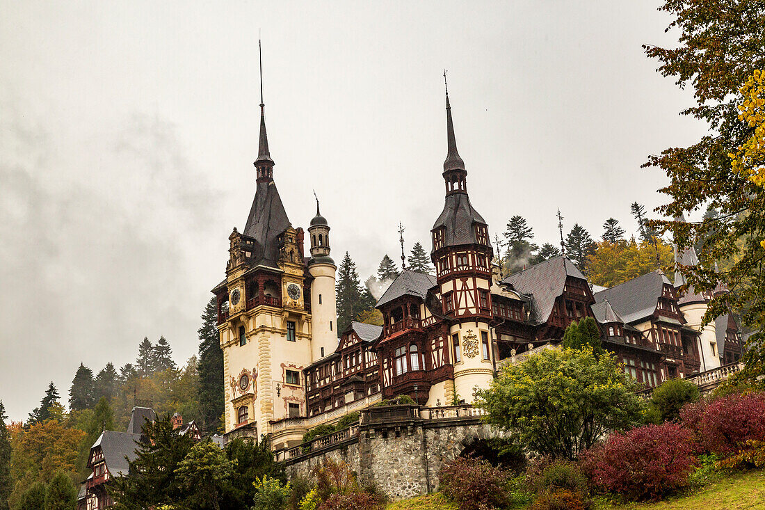 Romania, Carpathian Mountains, Prahova County, Sinaia. Peles Castle, Castelul Peles. Neo-Renaissance castle between Transylvania and Wallachia.