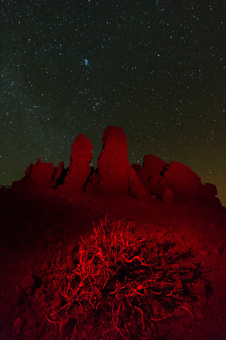 Roque de los Muchachos bei Nacht unter einem Sternenhimmel. Insel La Palma, Kanarische Inseln, Spanien.