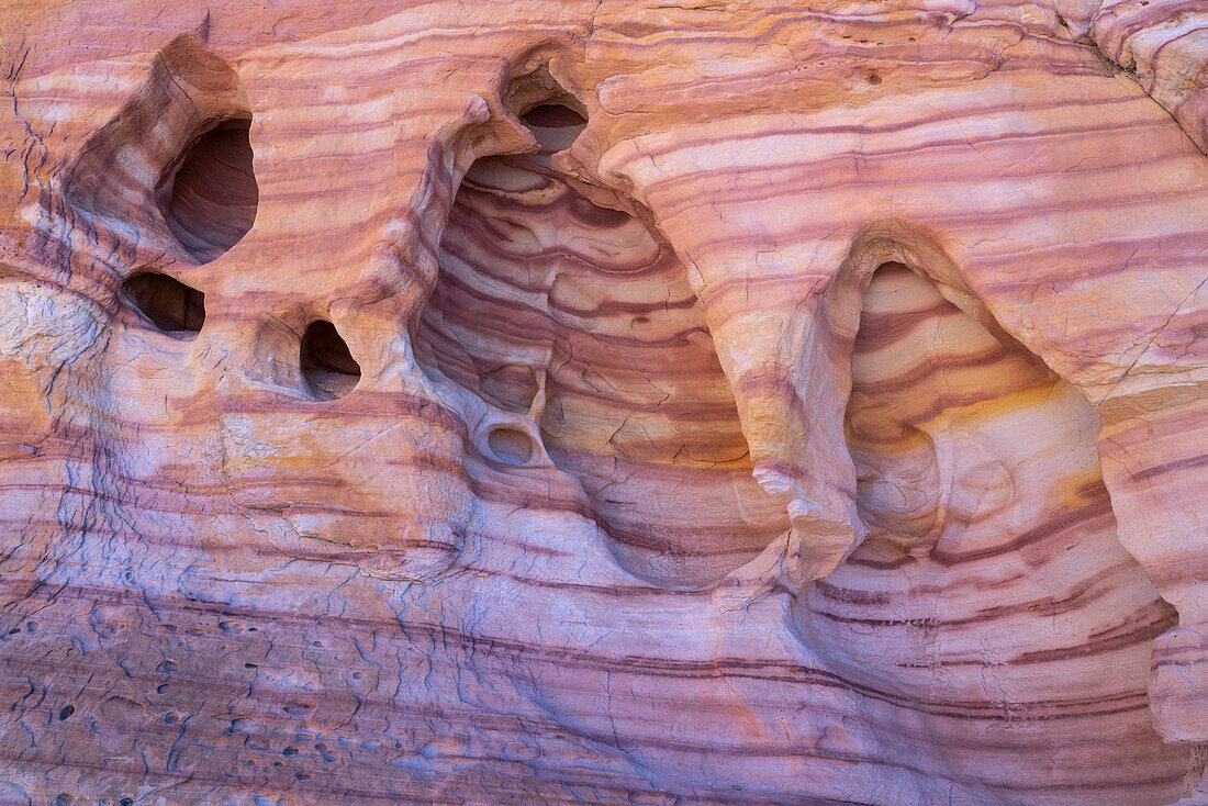 USA, Nevada. Abstrakte Linien im Sandstein, Valley of Fire State Park.