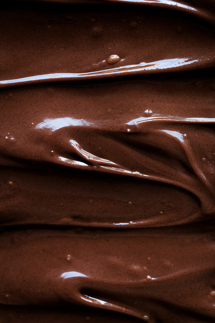 Close-up of shiny chocolate cream