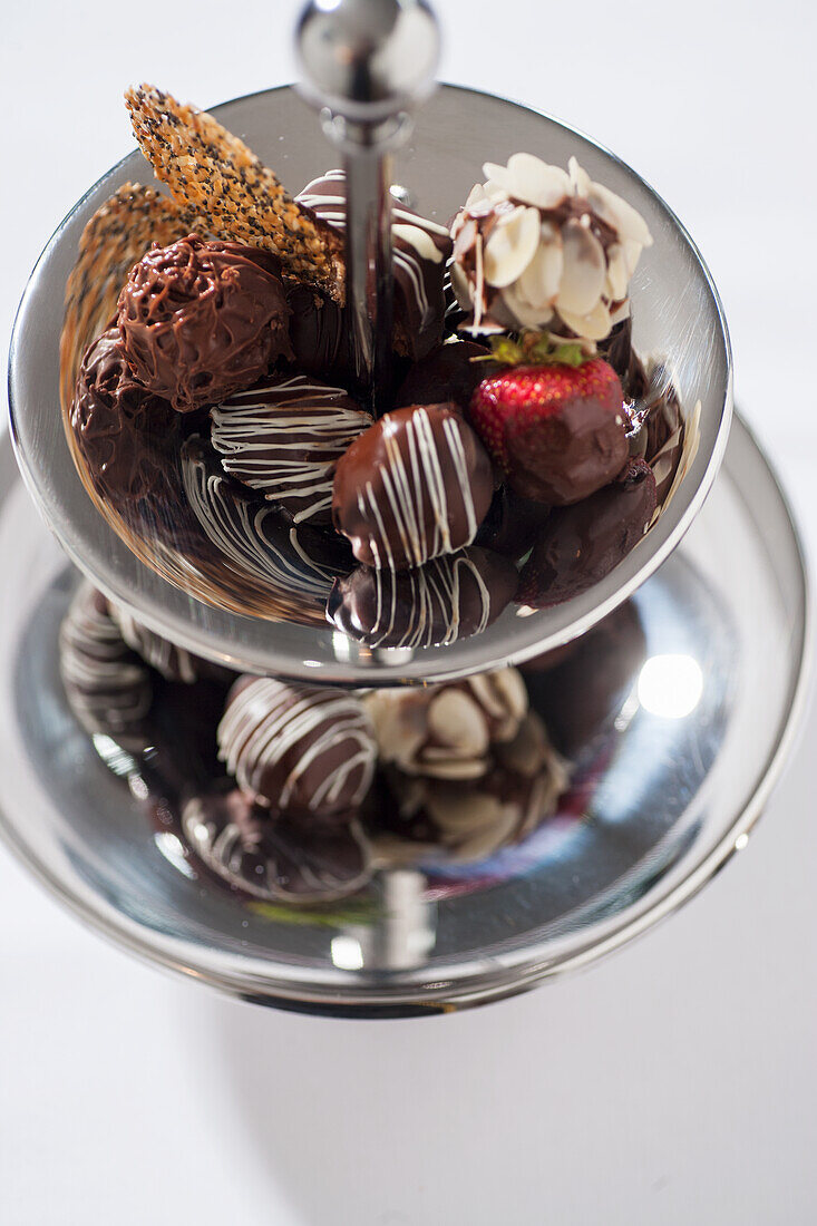 Chocolate truffles and chocolate pralines