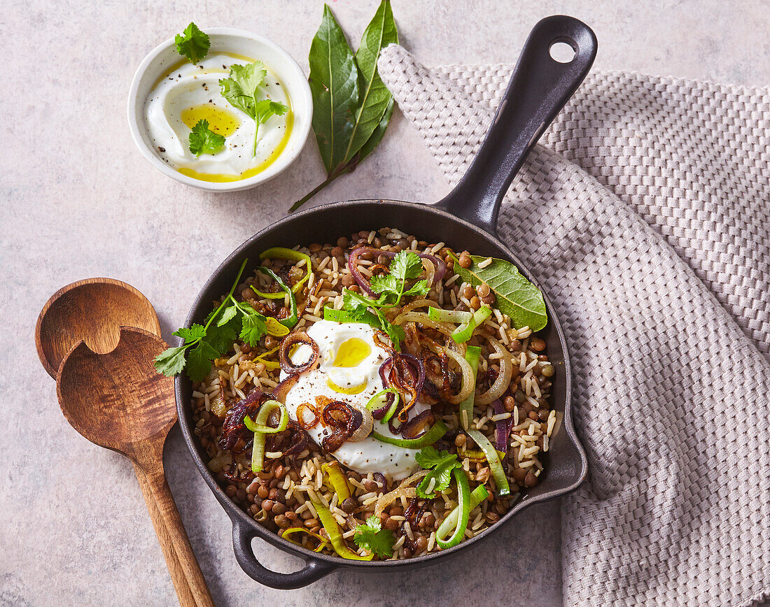 Mujadara with lentils, rice and yoghurt (Lebanon)