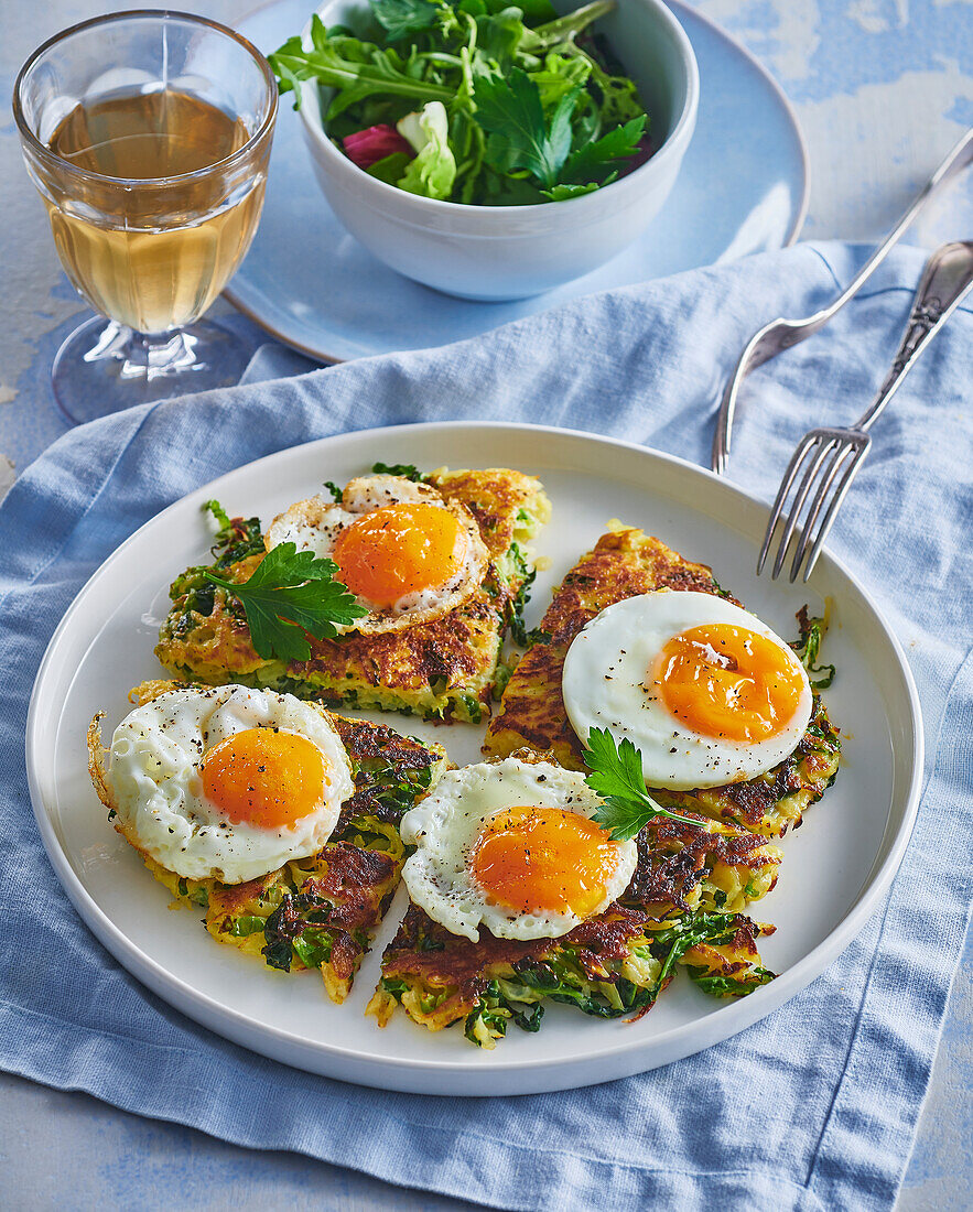 Grünkohl-Kartoffelpuffer mit Spiegelei