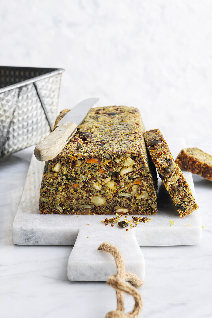 Carrot bread with seeds