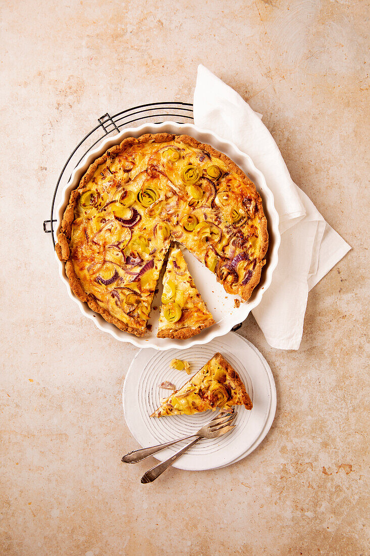 Leek and sour cream tart