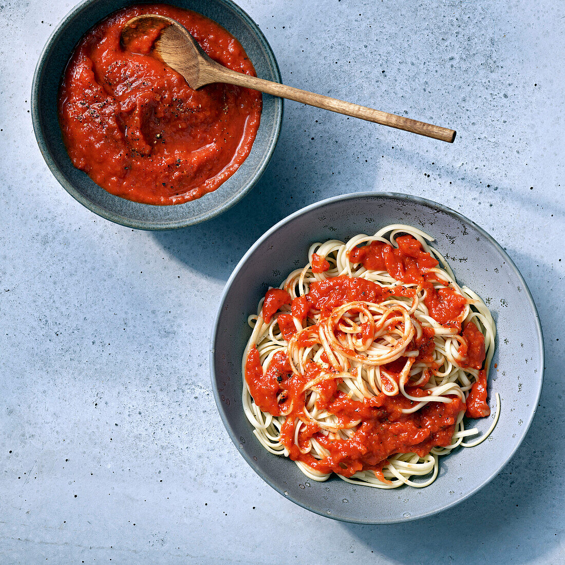 Spaghetti mit Tomatensauce