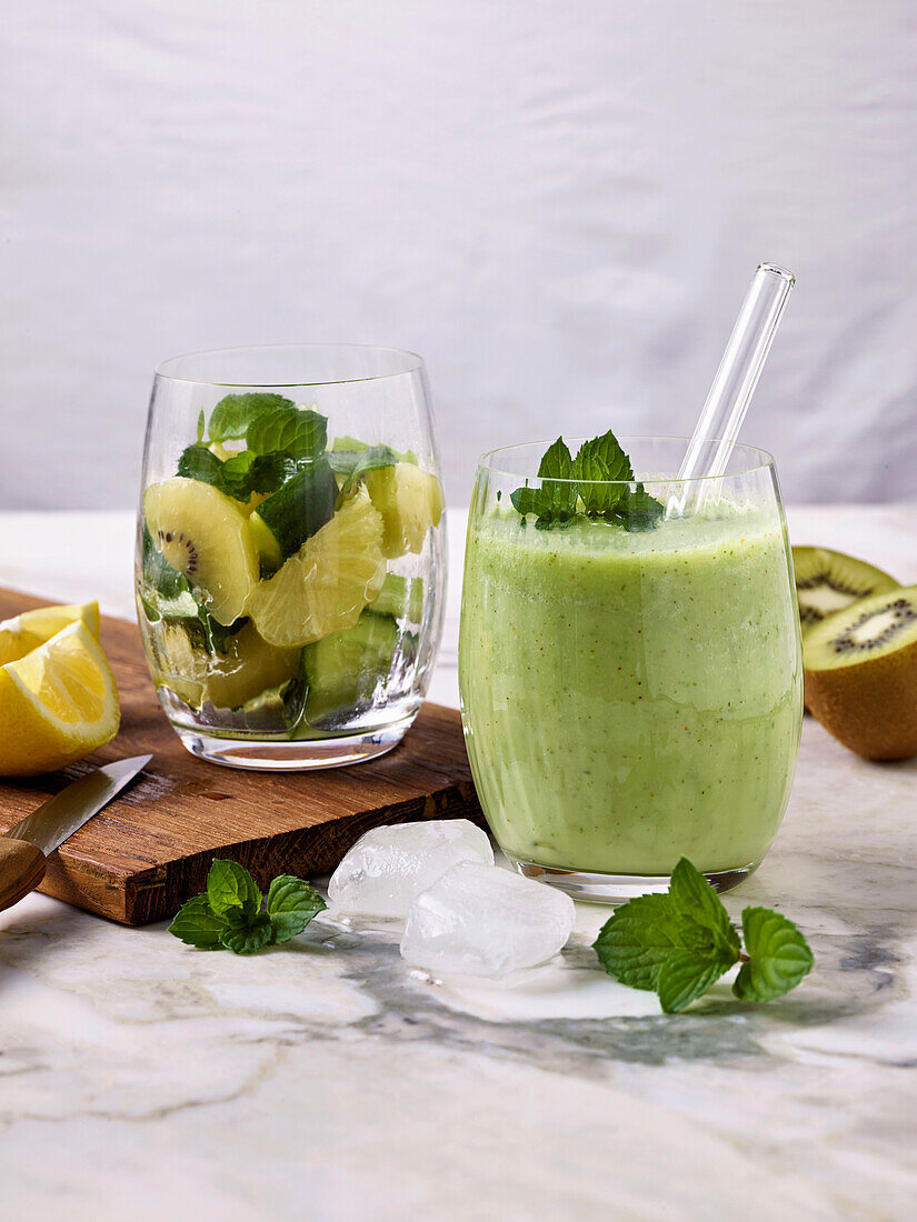 Refreshing kiwi smoothie with mint