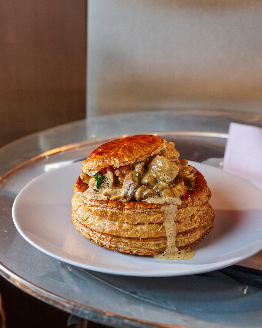 Vol-au-vent mit Kalbsbries und Champignons