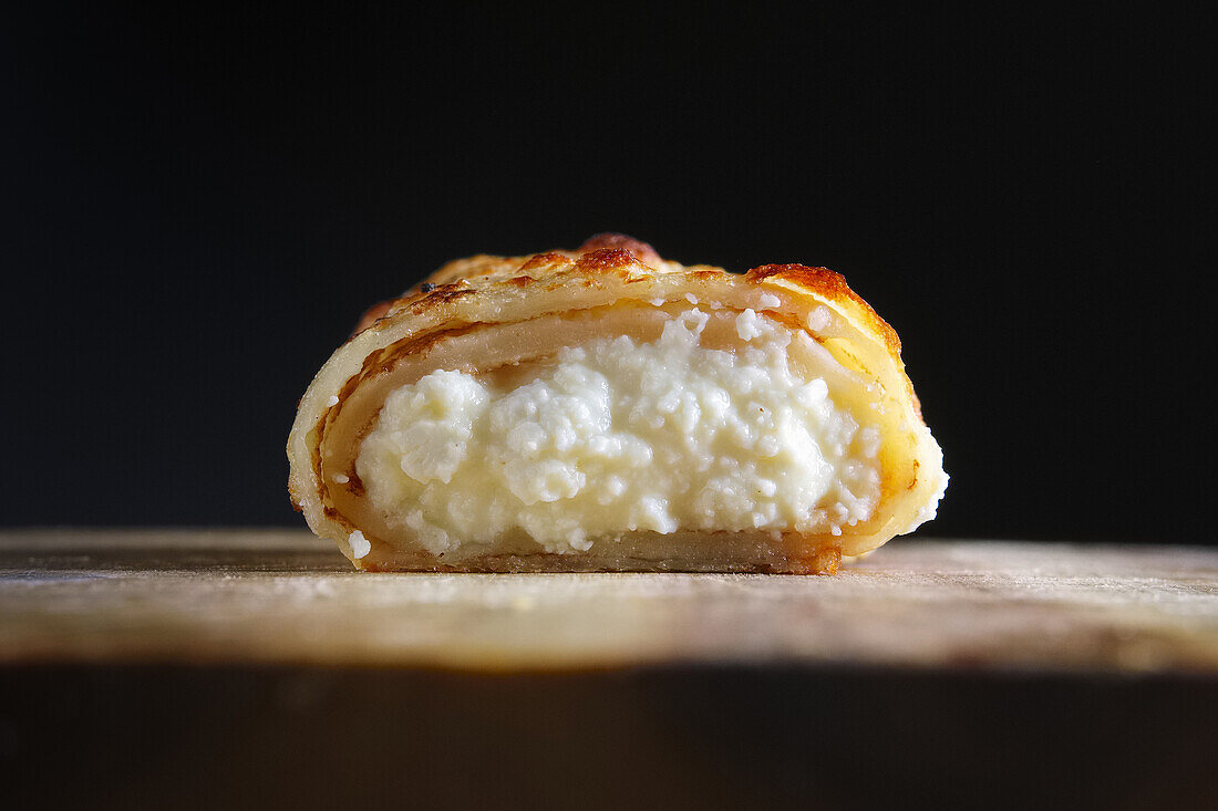 Pancakes with cottage cheese filling