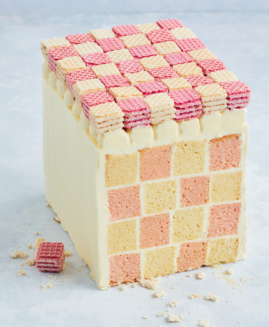 Chessboard cake with vanilla and strawberry wafers