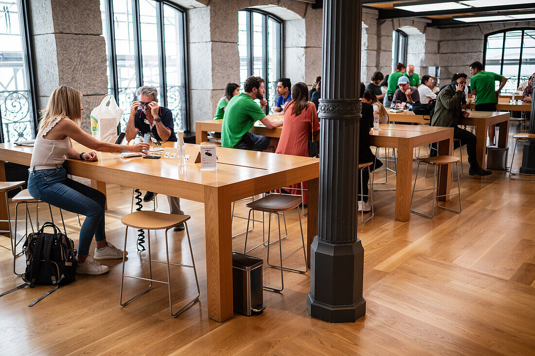 Apple Store in Puerta del Sol, Madrid, Spain