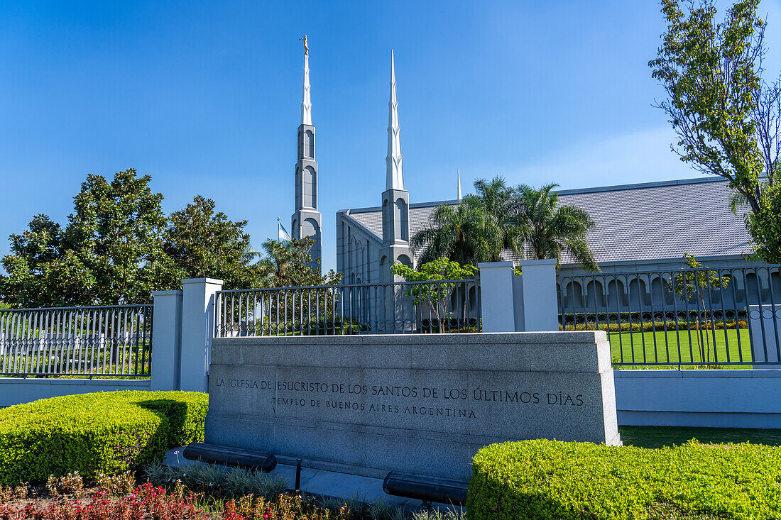 Der argentinische Tempel der Kirche Jesu Christi der Heiligen der Letzten Tage in Buenos Aires.