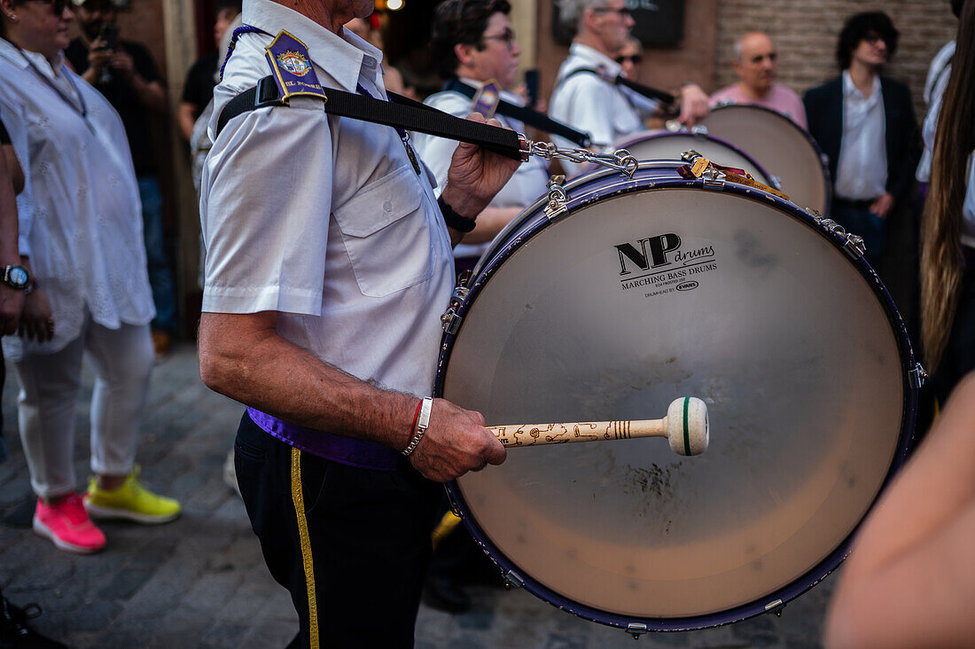 Tenth departure of the Cruz de Mayo, May Cross procession of the Brotherhood of Jesus el Pobre, Madrid, Spain.