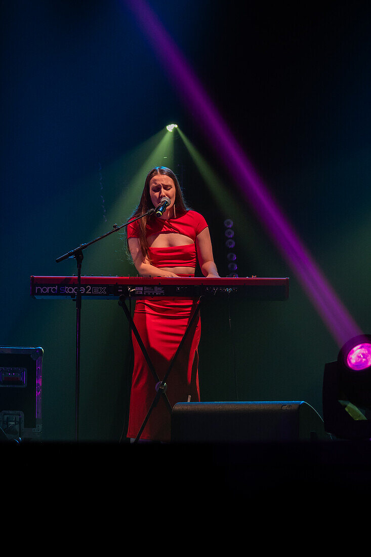 Fillas de Cassandra, Galician musical duo formed in 2022 by María SOA and Sara Faro, perform live at the MIN Independent Music Awards 2024, Zaragoza, Spain