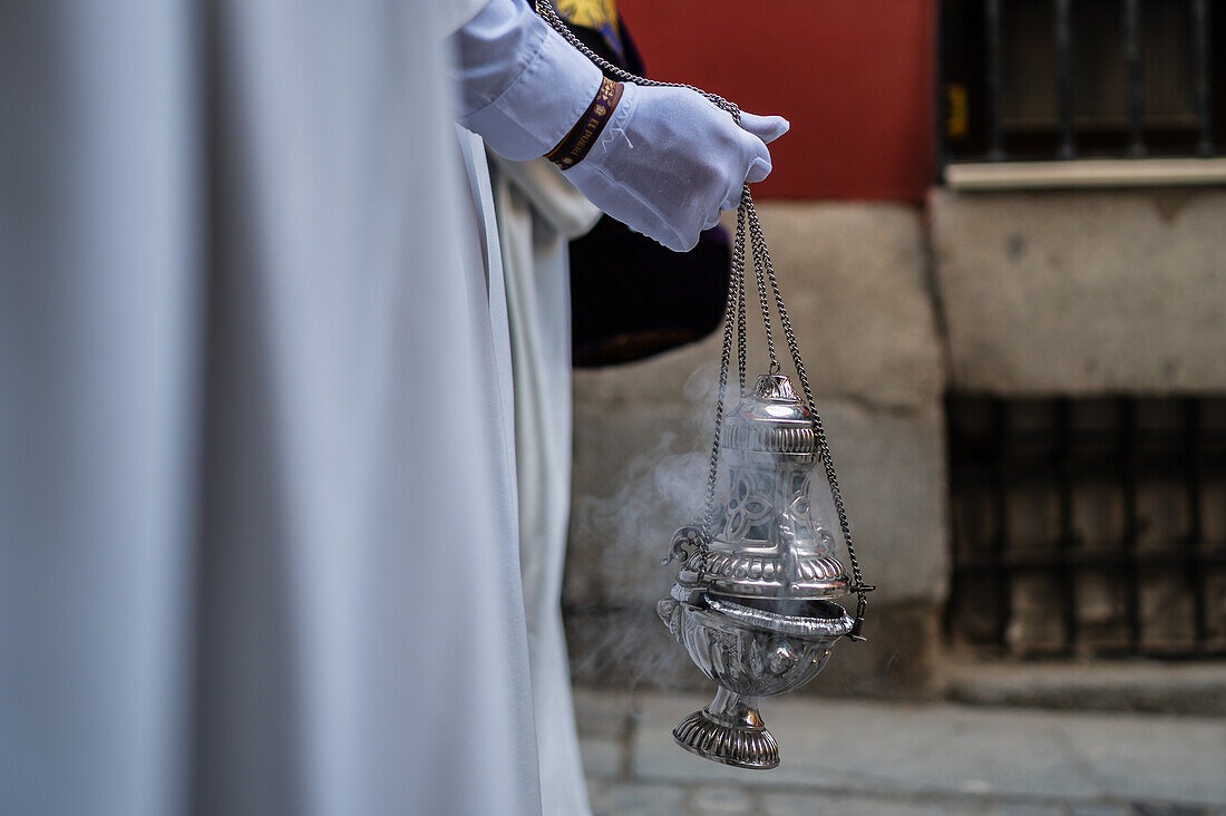 Tenth departure of the Cruz de Mayo, May Cross procession of the Brotherhood of Jesus el Pobre, Madrid, Spain.