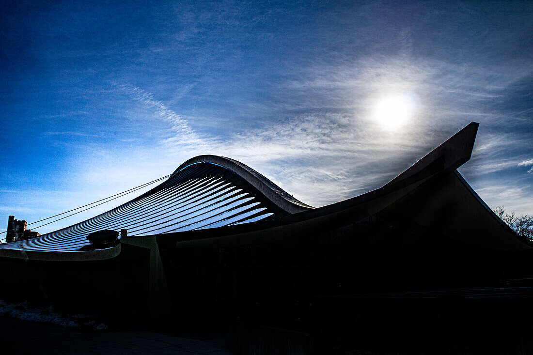 Ingalls Rink, silhouette, exterior view, Yale University, New Haven, Connecticut, USA