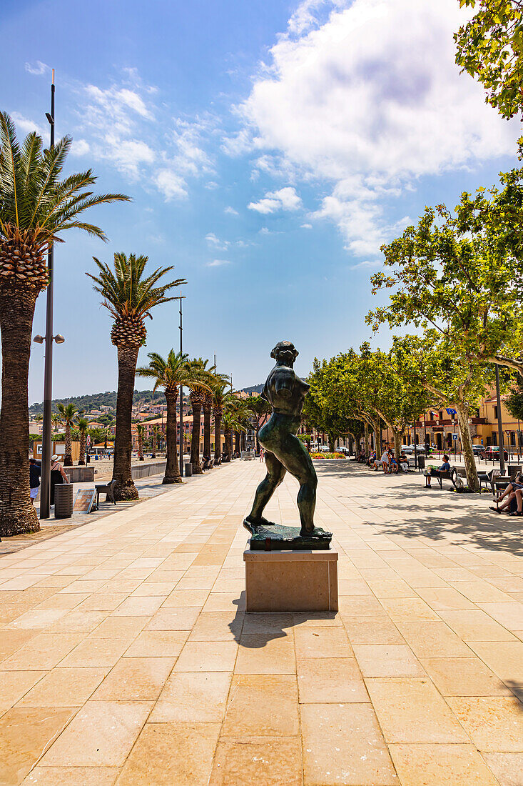 Banyuls-sur-Mer - Juli 21,2019: Blick auf eine Skulptur von Maillol,Pyrenees-Orientales,Katalonien,Languedoc-Roussillon,Frankreich