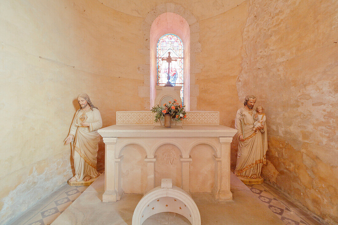 Seine et Marne. Saint Loup de Naud. Church Saint Loup,masterpiece of Romanesque art. Side chapel.