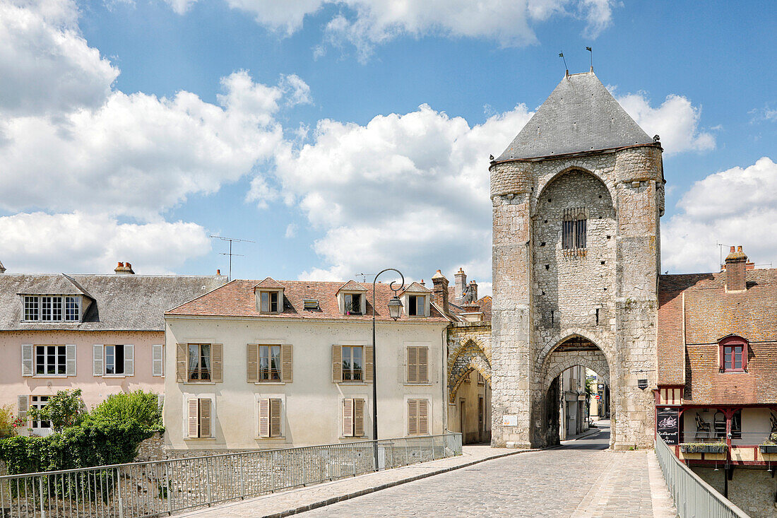 France. Seine et Marne. Medieval village of Moret sur Loing. The Porte de Bourgogne.