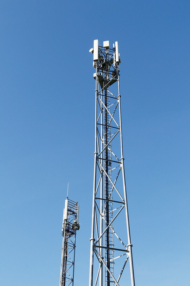 France. Seine et Marne. Boissy le Chatel. Mobile telephony relay antenna towers.