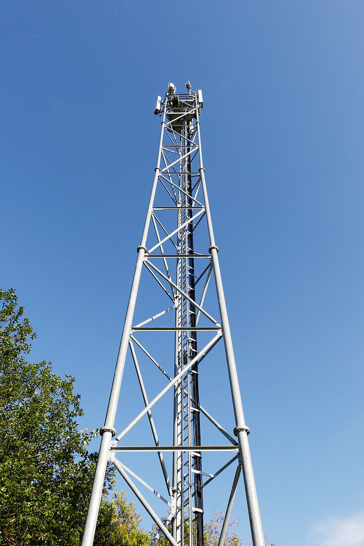 France. Seine et Marne. Boissy le Chatel. Mobile telephony relay antenna towers.