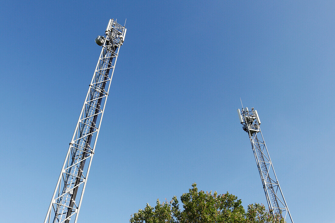 France. Seine et Marne. Boissy le Chatel. Mobile telephony relay antenna towers.