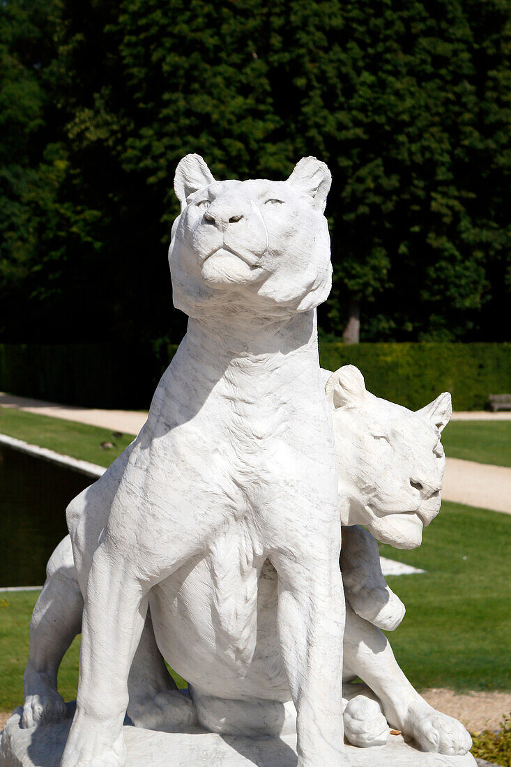 France. Seine et Marne. Castle of Vaux le Vicomte. The gardens. Statues representing lions.