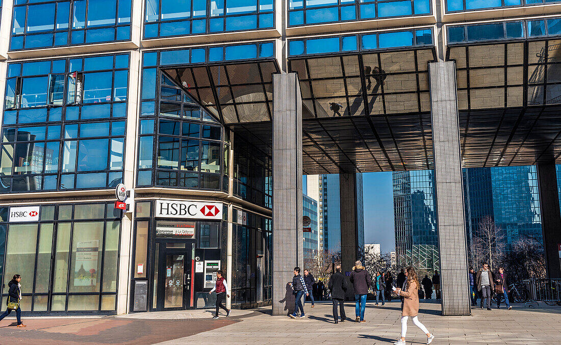 Grand Paris (Greater Paris),La Defense office district,HSBC office on the Esplanade