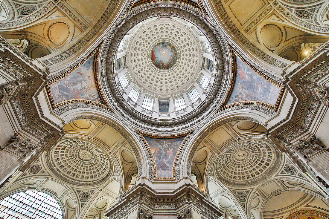 France. Paris. 5th district. The Pantheon. Ceilings and dome.