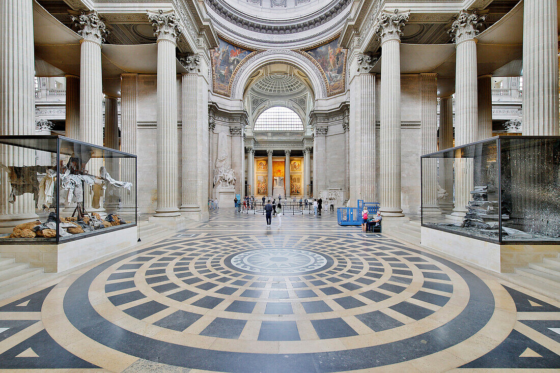 Frankreich. Paris. 5. Bezirk. Das Pantheon. Gesamtansicht. Covidische Periode. Sehr wenige Touristen im Museum.