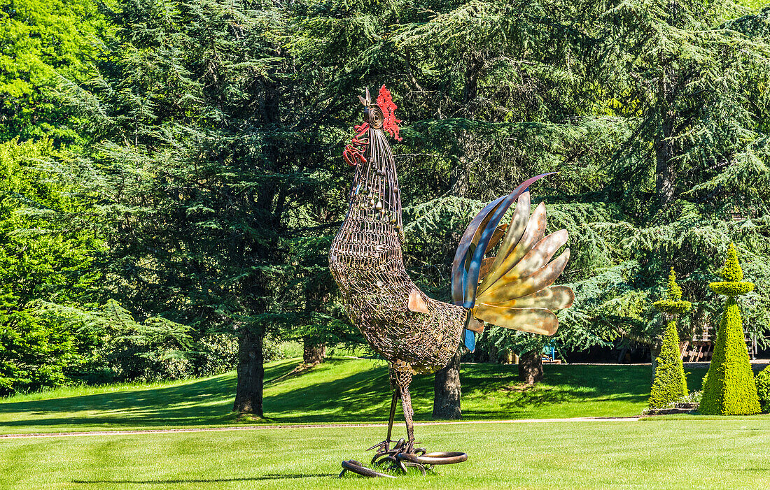 France,Perigord Noir,Dordogne,Jardins du Manoir d'Eyrignac (Historical Monument),sculpture by Pierre Treilhes "coq"  (temporary exhibition,April-October 2019)