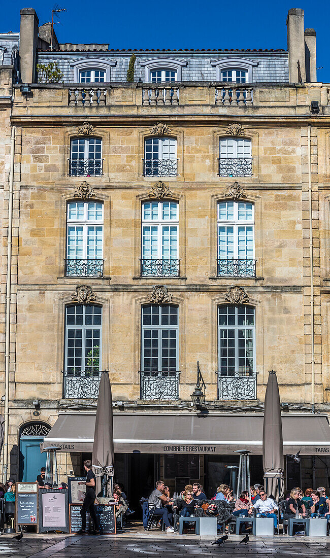 Frankreich,Neu-Aquitaine,Bordeaux,Stadtteil Saint Pierre,Place du Parlement (UNESCO-Welterbe) Restaurant "l'Ombriere"