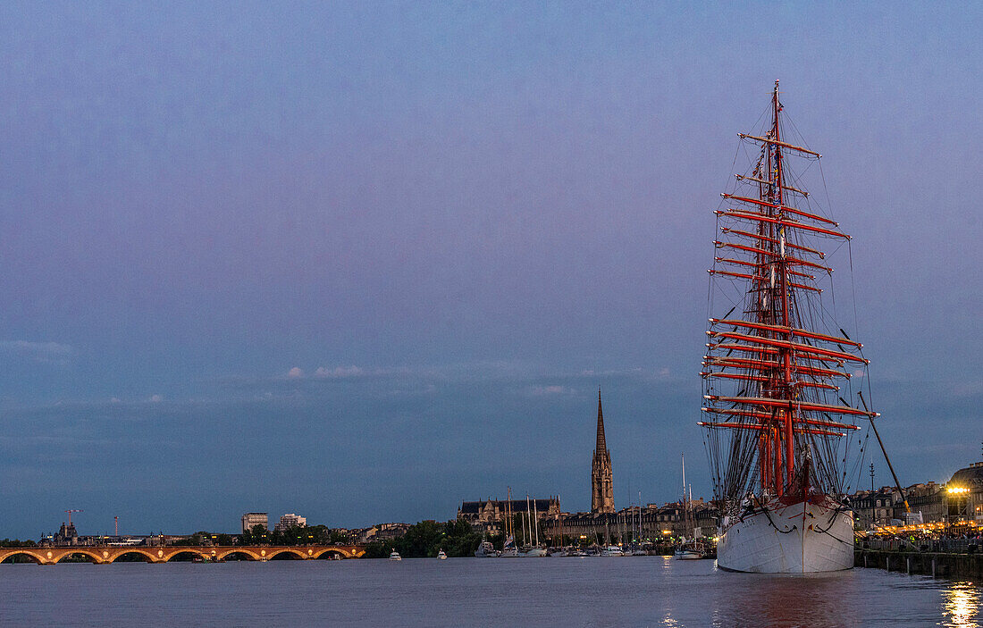 France,Gironde,Bordeaux,Fête du Fleuve 2019,SEDOV Russian training ship (117 meters long)