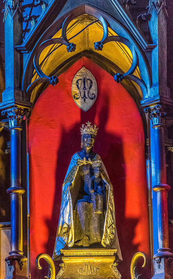 France,Causses du Quercy natural regional Park,Lot,statue of the Black Madonna of Rocamadour (Saint James way) (12th century)